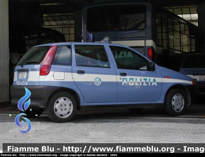 Fiat Punto I serie
Polizia di Stato
Polizia B6496
Parole chiave: Fiat Punto_Iserie PoliziaB6496