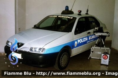 Alfa Romeo 146 I serie
Polizia Municipale Messina
veicolo dismesso
Parole chiave: Alfa-Romeo 146_Iserie