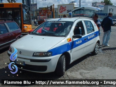 Fiat Punto II serie
Polizia Municipale Napoli
*Dismessa*
Parole chiave: Fiat Punto_IIserie