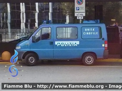 Fiat Ducato II serie
Polizia di Stato
Unità Cinofile
Parole chiave: Cinofili Fiat Fiat_Ducato_II_serie Polizia