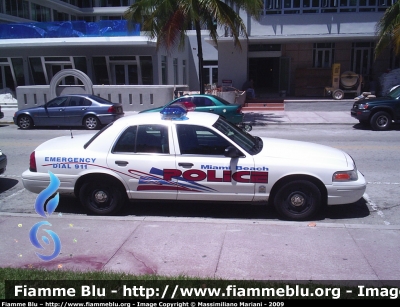 Ford Crown Victoria
United States of America - Stati Uniti d'America 
Miami Beach Police 
Ocean Avenue

Parole chiave: Ford Crown Vic