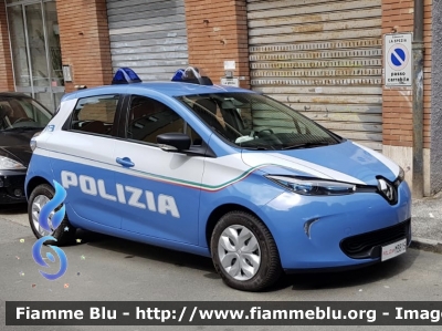 Renault Zoe
Polizia di Stato
Esemplare unico in dotazione alla Questura di La Spezia 
Allestimento Focaccia 
Decorazione Grafica Artlantis
POLIZIA M3815
Parole chiave: Renault Zoe POLIZIAM3815