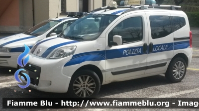 Fiat Qubo
Polizia Locale
Comune di Luni (SP)
nuova denominazione del 
Comune di Ortonovo 
Allestimento Ciabilli
POLIZIA LOCALE
YA 333 AA

