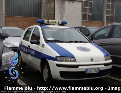 Fiat Punto II Serie
Polizia Municipale Parma
Sigla Veicolo: 34
Allestimento Bertazzoni
Parole chiave: Fiat Punto_IISerie