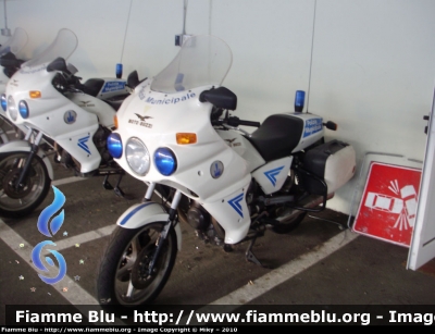 Moto Guzzi V75
Polizia Municipale Parma
Parole chiave: Moto-Guzzi V75