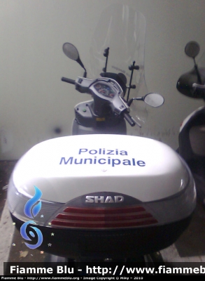 Peugeot LXR 200
Polizia Municipale Parma
POLIZIA LOCALE YA 01250
Parole chiave: Peugeot LXR_200 PoliziaLocaleYA01250