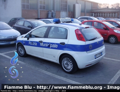Fiat Grande Punto
Polizia Municipale Parma
Sigla Veicolo: 09
Allestimento Bertazzoni
Parole chiave: Fiat Grande_Punto