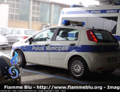 Fiat Grande Punto
Polizia Municipale Parma
Sigla Veicolo: 04
Allestimento Bertazzoni
Parole chiave: Fiat Grande_Punto