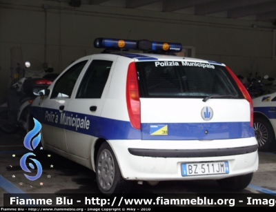 Fiat Punto II Serie
Polizia Municipale Parma
Sigla Veicolo: 30
Allestimento Bertazzoni
Parole chiave: Fiat Punto_IISerie