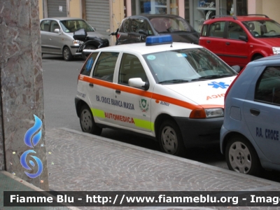 Fiat Punto I serie
Pubblica Assistenza Croce Bianca Massa
Automedica
Sigla Radio Alfa 22
Parole chiave: Fiat Punto_Iserie