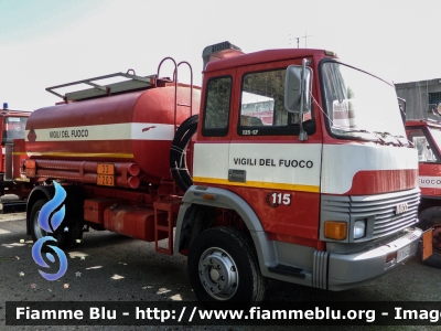 Iveco 135-17
Vigili del Fuoco
Comando Provinciale di Cagliari
Autocisterna trasporto carburante
VF 16485
Parole chiave: Iveco 135-17 VF16835 Santa_Barbara_2014