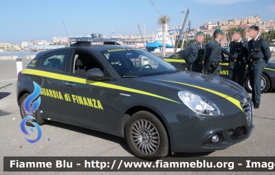Alfa Romeo Nuova Giulietta
Guardia di Finanza
Allestita NCT Nuova Carrozzeria Torinese
Decorazione Grafica Artlantis
GdiF 489BK
