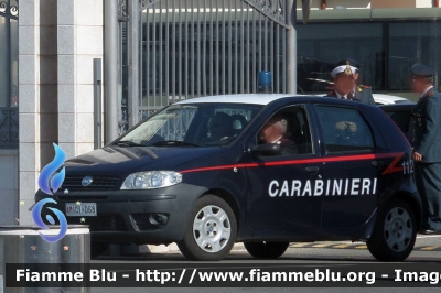 Fiat Punto III serie
Carabinieri
Polizia Militare presso Aeronautica Militare
AM CI068
Parole chiave: Fiat Punto_IIIserie AMCI068