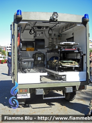 Iveco VM90
Esercito Italiano
 EI 780DJ
Parole chiave: Ambulanza