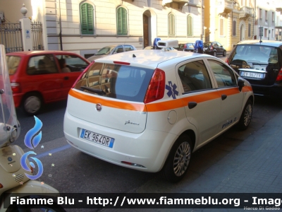 Fiat Grande Punto 
SVS Gestione Servizi Livorno
Croce Italia Marche-Servizio Ambulanze
Servizio di Trasporto Sangue-Organi
Pisa 2
Allestita Mobiltecno
Parole chiave: Fiat Grande_Punto Automedica