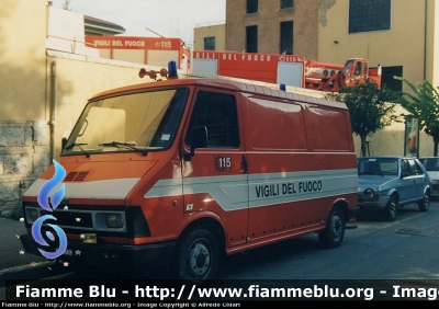 Fiat 242
Vigili del Fuoco
AutoFurgone storico
VF 12124
Parole chiave: Fiat 242 VF12124
