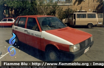 Fiat Uno I serie
Vigili del Fuoco
AutoVettura storica
VF 14939
Parole chiave: Fiat Uno_Iserie VF14939