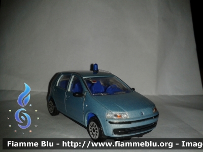 Fiat Punto II serie 
Polizia di stato
Squadra Mobile-Sezione ''Catturandi'' Palermo
Modello in scala 1:43
Parole chiave: Fiat Punto_IIserie
