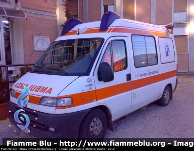 Fiat Ducato II Serie
Croce Humanitas Vigasio (VR)
Ambulanza "KILO 3" (Sigla radio LIMA 1.6) in Appoggio al 118 Verona Emergenza
Allestimento ARICAR

Parole chiave: Fiat Ducato_IISerie Ambulanza 118_Verona