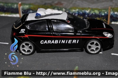Alfa Romeo Nuova Giulietta
Carabinieri
Modello in scala
Parole chiave: Alfa-Romeo Nuova_Giulietta
