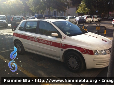 Fiat Stilo II serie
Polizia Municipale Prato (PO)
CODICE AUTOMEZZO: 20

Parole chiave: Fiat Stilo_IIserie