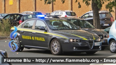 Alfa Romeo 159
Guardia di Finanza
GdiF 070 BH
Parole chiave: Alfa Romeo 159 Guardia di Finanza GdiF 070 BH