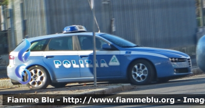 Alfa Romeo 159 Sportwagon
Polizia di Stato
Polizia Stradale in Servizio sulla Rete Autostradale ATIVA
POLIZIA H1969
Parole chiave: Alfa Romeo 159 Sportwagon Polizia Stradale in Servizio ATIVA POLIZIA H1969