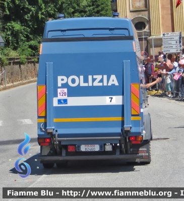 Iveco Daily II serie
Polizia di Stato
Polizia Stradale
POLIZIA B2460
In scorta al Giro d'Italia 2014
Parole chiave: Iveco Daily II serie Polizia Stradale POLIZIA B2460 Giro d&#039;Italia 2014