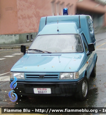 Fiat Fiorino II serie
Polizia di Stato 
POLIZIA B6617
Parole chiave: Fiat Fiorino_IIserie PoliziaB6617