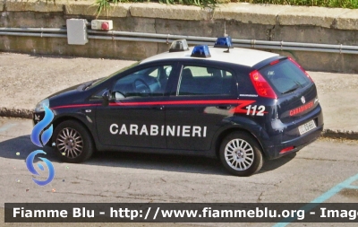 Fiat Grande Punto
Carabinieri
CC CS 661
Parole chiave: Fiat Grande_Punto CCCS661