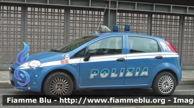 Fiat Grande Punto
Polizia di Stato
Polizia Ferroviaria
Con logo 110° anniversario di specialità
POLIZIA F8515
Parole chiave: Fiat Grande Punto Polizia Ferroviaria POLIZIA F8515