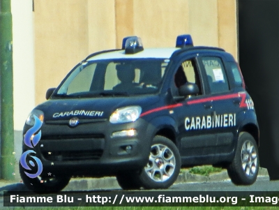 Fiat Nuova Panda 4x4 II serie
Carabinieri
in attesa di targhe e assegnazione operativa
- variante -
Parole chiave: Fiat Nuova Panda 4x4 II serie