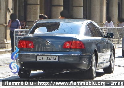 Volkswagen Phaeton 3.0 V6 TDI
Status Civitatis Vaticanae - Città del Vaticano
Gendarmeria - Scorta Papale
CV 03713
Parole chiave: Volkswagen Phaeton 3.0 V6 Città_Vaticano Gendarmeria CV03713