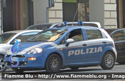 Fiat Punto VI serie
Polizia di Stato 
Allestimento Nuova Carrozzeria Torinese
Decorazione grafica Artlantis
POLIZIA N5009
Parole chiave: Fiat Punto VI serie POLIZIA N5009