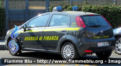 Fiat Punto VI serie
Guardia di Finanza
GdiF 258 BM
Parole chiave: Fiat Punto VI serie Guardia di Finanza GdiF 258 BM