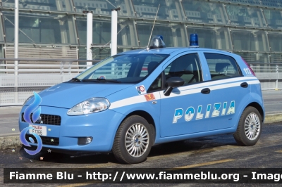 Fiat Grande Punto
Polizia di Stato
Polizia Ferroviaria
Con logo 110° anniversario di specialità
POLIZIA F7266
Parole chiave: Fiat Grande Punto Polizia Ferroviaria POLIZIA F7266