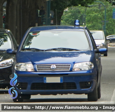 Fiat Punto III serie
Polizia di Stato
Parole chiave: Fiat Punto III serie Polizia di Stato