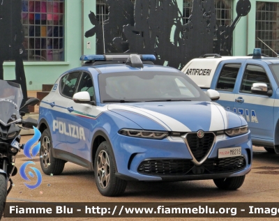 Alfa Romeo Tonale
Polizia di Stato
Squadra Volante
Allestimento FCA
POLIZIA M8215

172° Polizia di Stato
Parole chiave: Alfa_Romeo Tonale Squadra_Volante POLIZIA_M8215