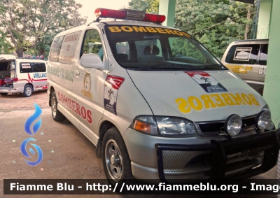 Toyota Granvia
Paraguay
Bomberos Voluntarios Caaguazu
Parole chiave: Ambulanza