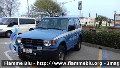 Mitsubishi Pajero Swb II Serie
Polizia di Stato
Polizia Stradale
Sezione di Ravenna
POLIZIA E8546

- Gara ciclistica "Granfondo del Sale" Cervia (2017) -
Parole chiave: Mitsubishi Pajero_Swb_II_Serie POLIZIAE8546