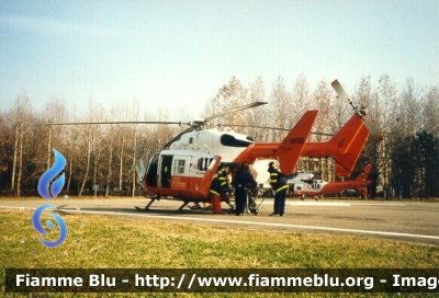 Eurocopter BK117 C1 I-BXBO
118 Regione Emilia Romagna
Servizio di Elisoccorso Regionale
Elibase di Bologna

Fotografato durante l'atterraggio all'elisuperficie del Policlinico di Modena
