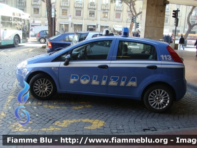 Fiat Grande Punto
Polizia di Stato
Parole chiave: Fiat Grande_Punto