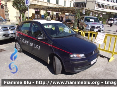 Fiat Punto II serie
Carabinieri
CC BJ 666
Parole chiave: Fiat Punto_IIserie CCBJ666