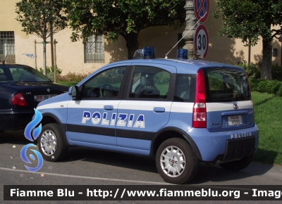 Fiat Nuova Panda 4x4 I serie
Polizia di Stato
POLIZIA H5263
Parole chiave: Fiat Nuova_Panda_4x4_Iserie PoliziaH5263