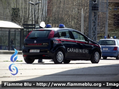 Fiat Grande Punto
Carabinieri
CC CS 837
Parole chiave: Fiat Grande_Punto CCCS837