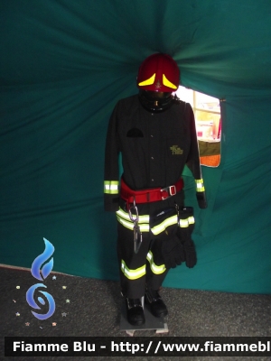 Divisa
Vigili del Fuoco
Divisa Pronto Intervento
Parole chiave: Pompieropoli_Firenze_2012