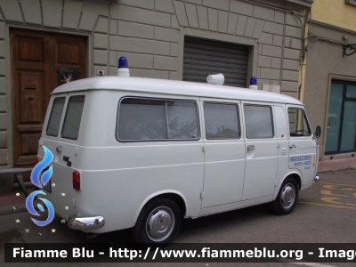 Fiat 238
Misericordia Ponte di Mezzo (FI)
Ambulanza storica
Parole chiave: Fiat 238 Ambulanza