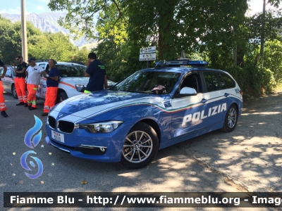BMW 318 Touring F31 restyle
Polizia di Stato
Polizia Stradale
Allestimento Marazzi
POLIZIA M2139

Emergenza Terremoto Amatrice
Parole chiave: BMW 318_Touring F31_restyle Polizia_Stradale POLIZIA_M2139
