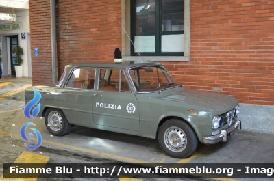 Alfa Romeo Giulia Super 1.6
Polizia di Stato
Autovettura storica 
Parole chiave: Alfa-Romeo Giulia_Super_1.6