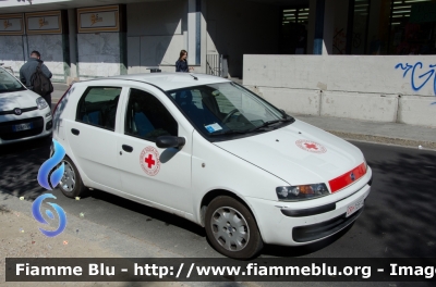 Fiat Punto II serie
Croce Rossa Italiana
Comitato Locale Rignano sull'Arno
CRI 15914
Parole chiave: Fiat Punto_IIserie CRI_Comitato_Locale_Rignano_sull_Arno CRI15914